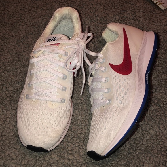 Shoes - Nike zoom size 8 never worn